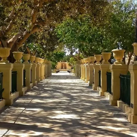 4 Borgo Vilhena - In בית נופש *