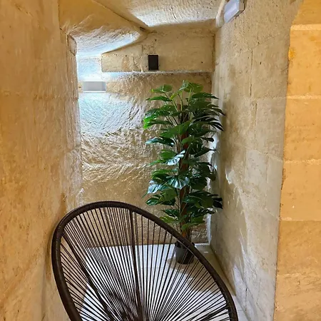 4 Borgo Vilhena - In *