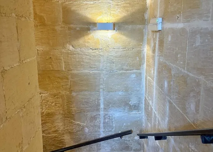 4 Borgo Vilhena - In * フロリアーナ